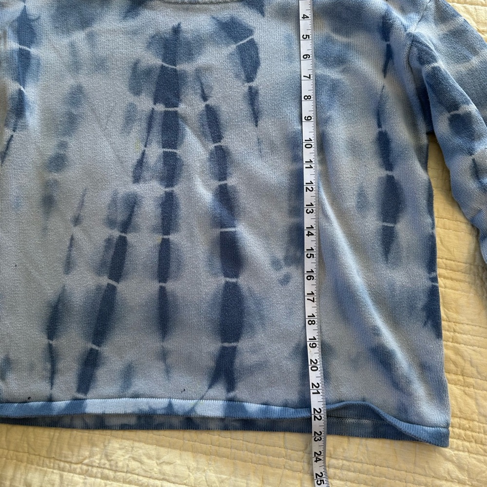 Blue Velvet Heart 💙 Tie-Dye Sweater Medium - Picture 5 of 5